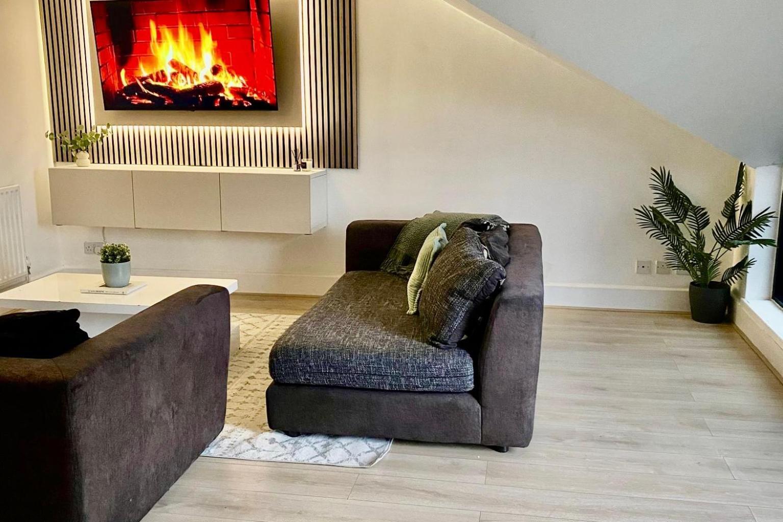 Stylish 1 Bed - Sleeps 4 & Free Parking Londra