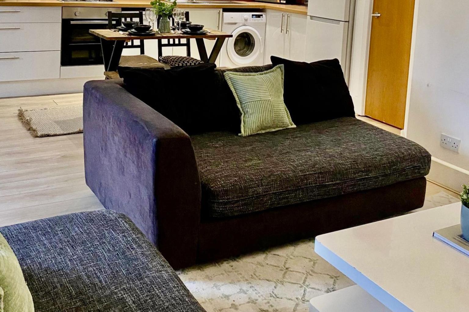Stylish 1 Bed - Sleeps 4 & Free Parking Appartamento