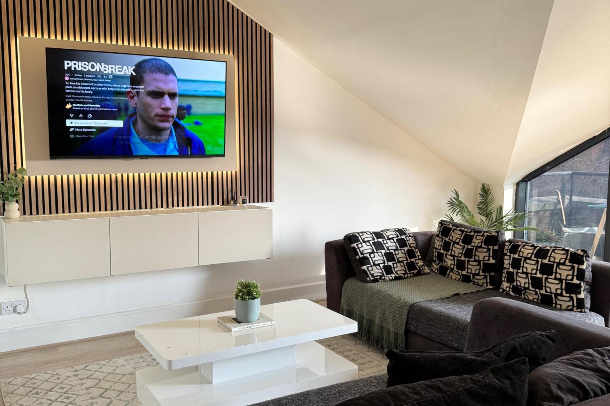 Stylish 1 Bed - Sleeps 4 & Free Parking * Londra